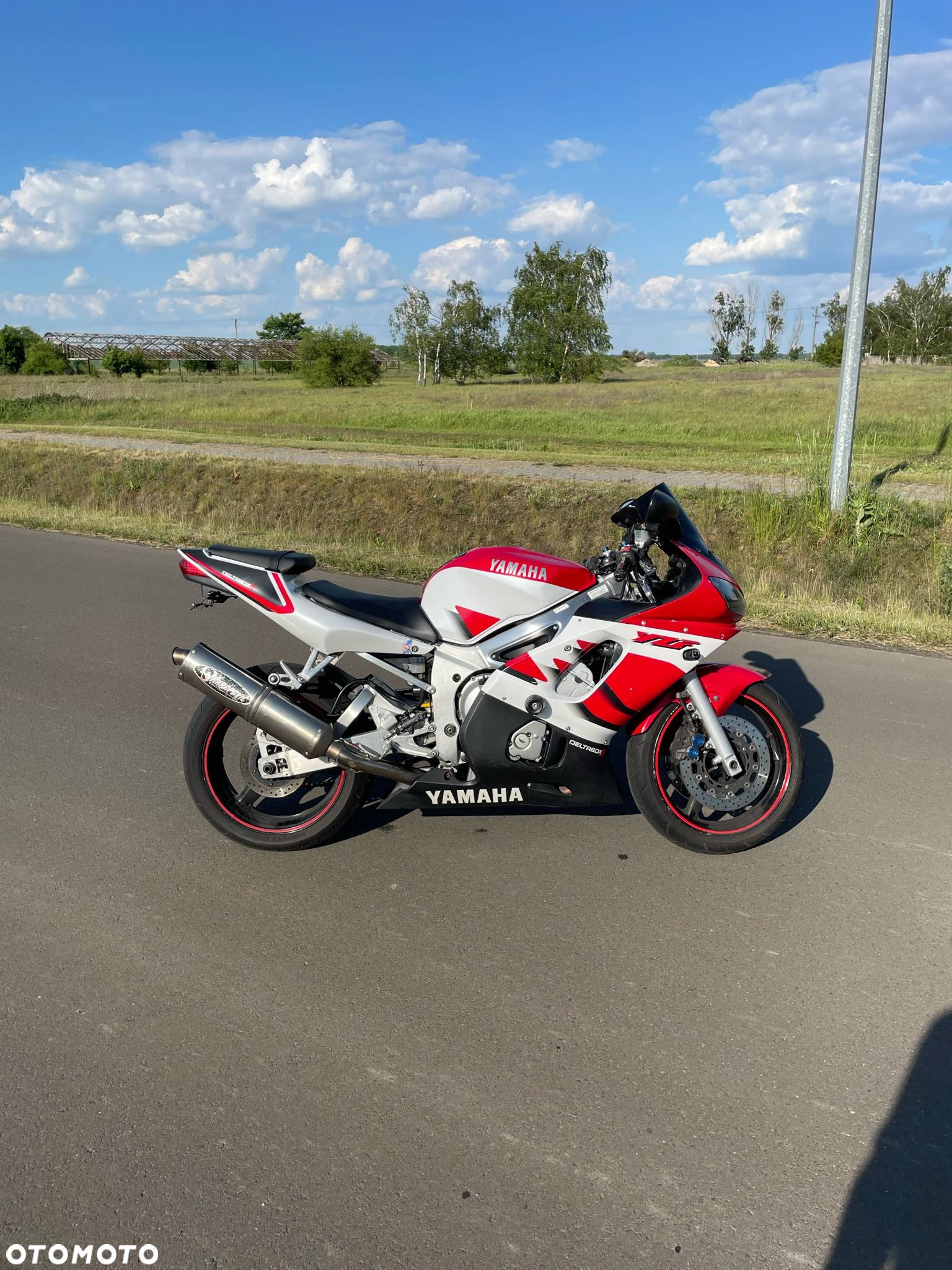Yamaha R6 - 18