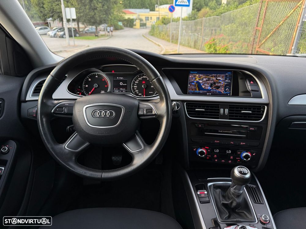 Audi A4 Avant 2.0 TDI Business Line - 14