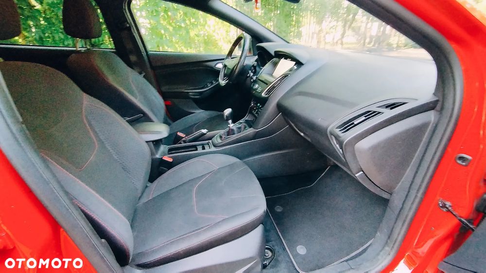 Ford Focus - 22