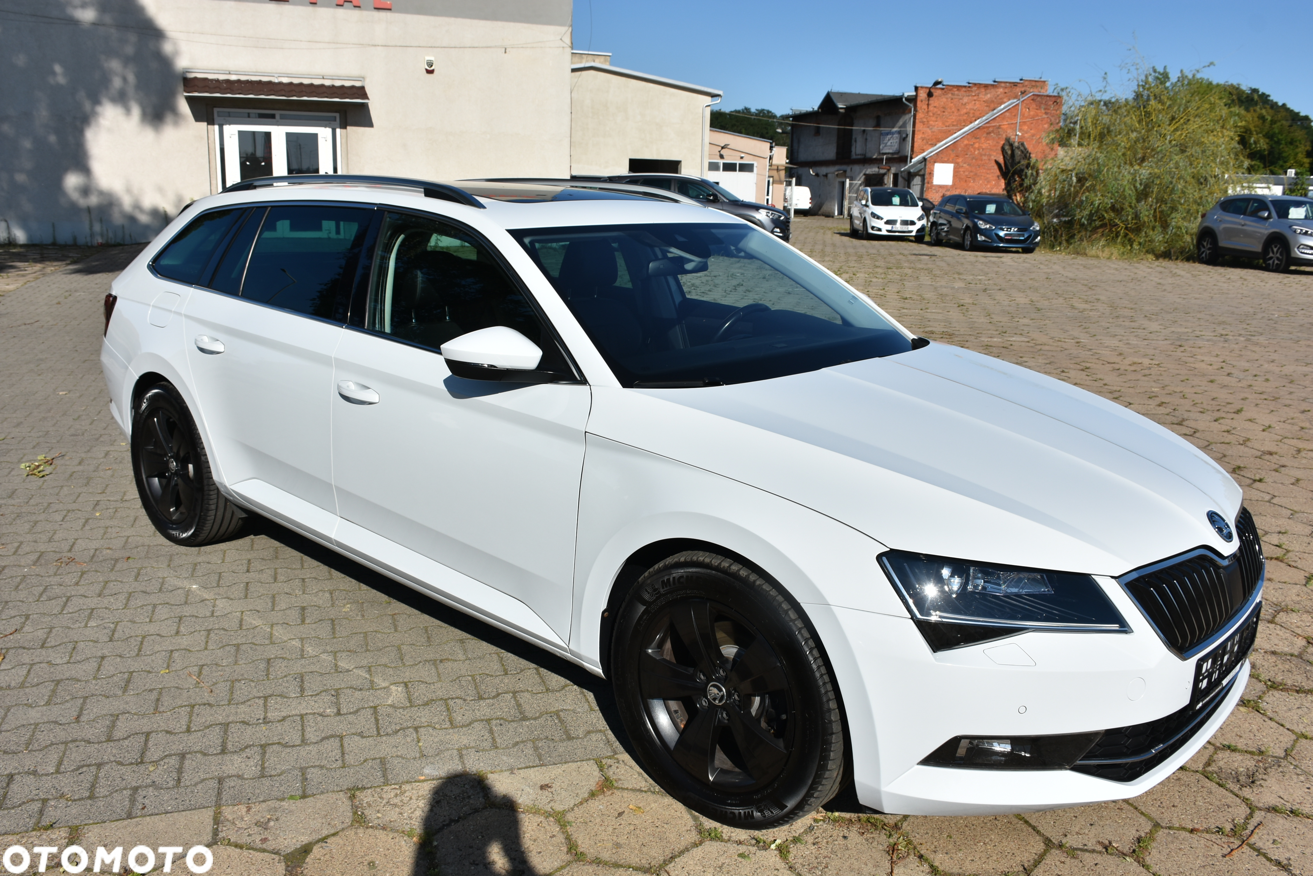 Skoda Superb 2.0 TDI 4x4 DSG Premium Edition - 8