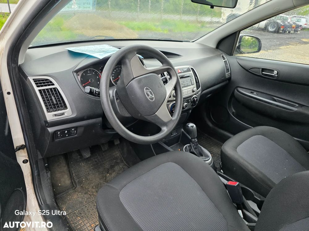 Hyundai i20 1.1 CRDi Comfort+ - 8