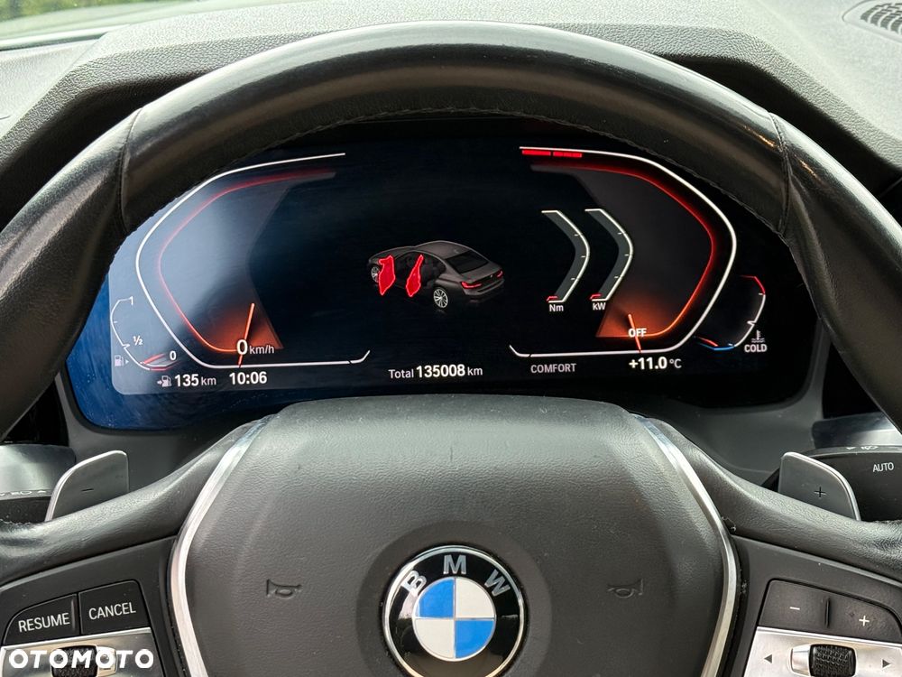 BMW Seria 3 330i M Sport - 24