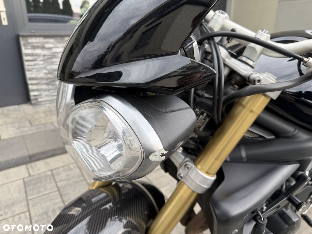 Triumph Street Triple - 10