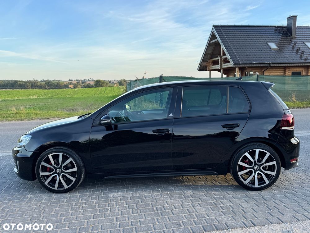 Volkswagen Golf 2.0 GTI adidas - 9