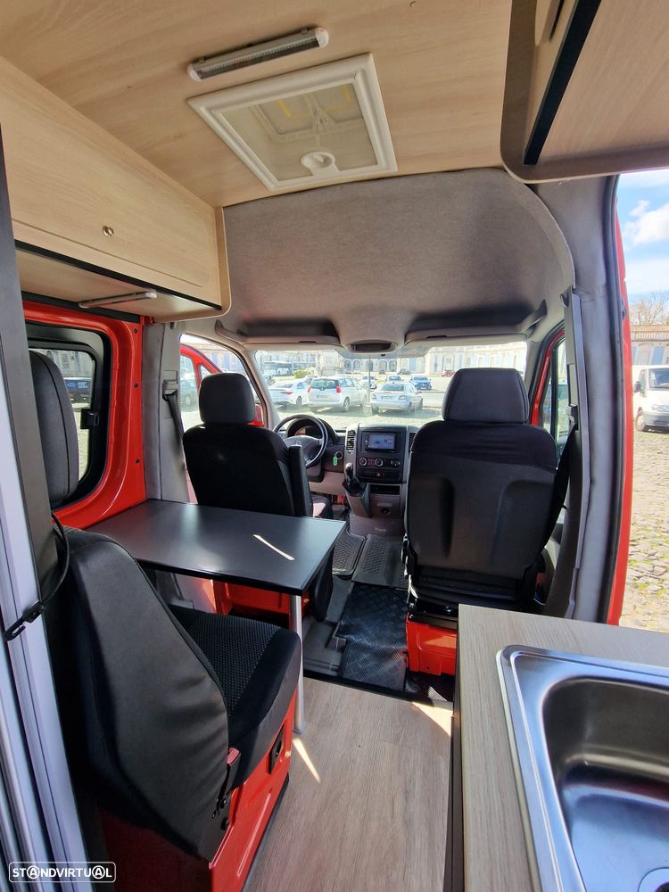 Mercedes-Benz Sprinter - 11