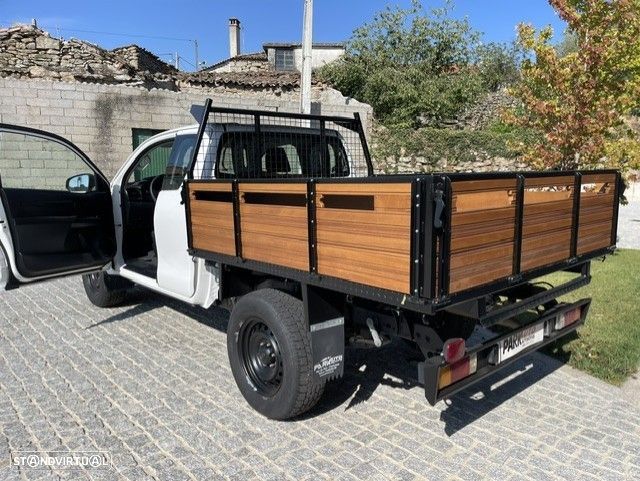 Toyota Hilux - 10