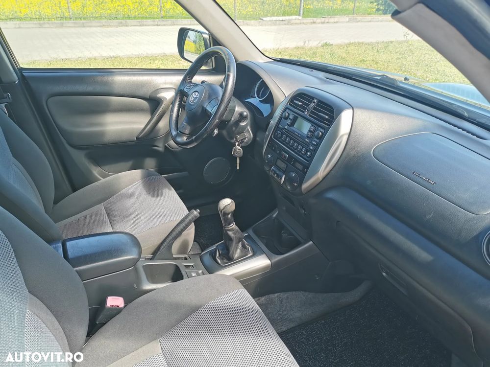 Toyota RAV4 D-4D 4x4 Executive - 6