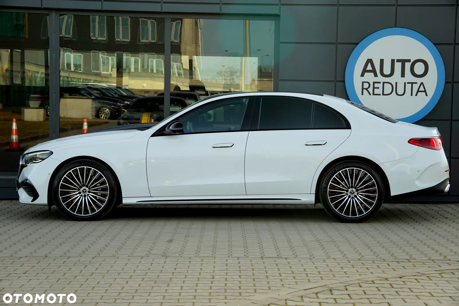 Mercedes-Benz Klasa E 220 d 4Matic 9G-TRONIC Edition AMG Line - 9