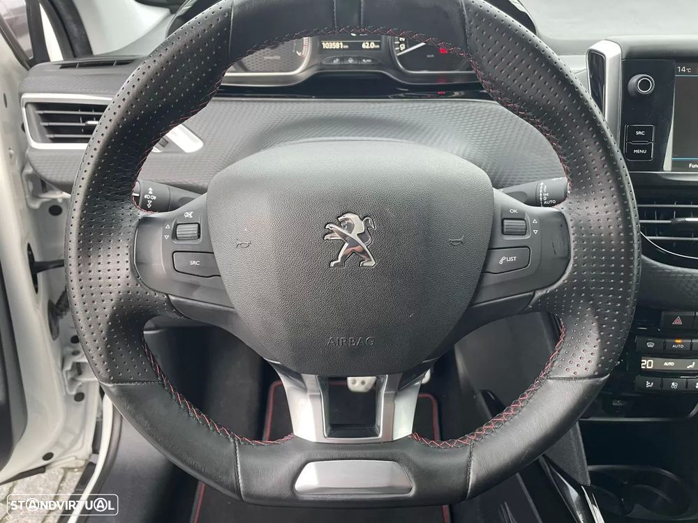 Peugeot 2008 1.2 PureTech GT Line - 14