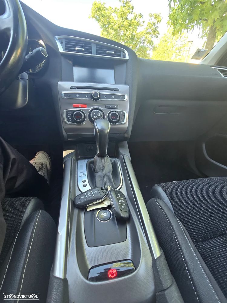 Citroën C4 1.2 PureTech Shine EAT6 - 13