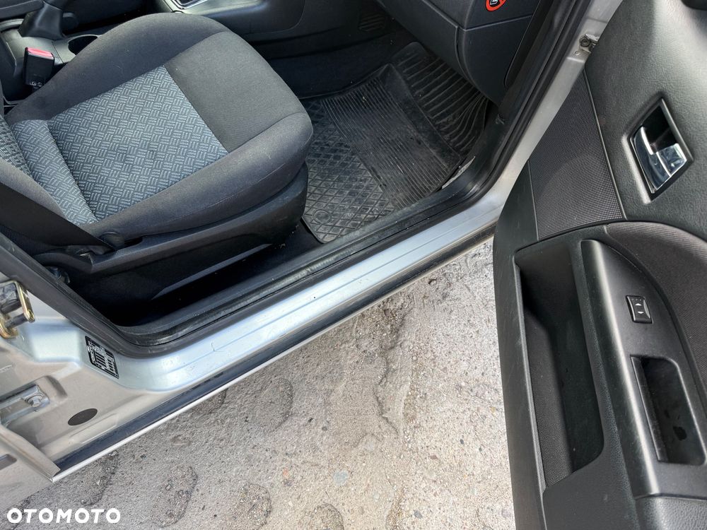 Ford Mondeo 2.0 Ghia - 18