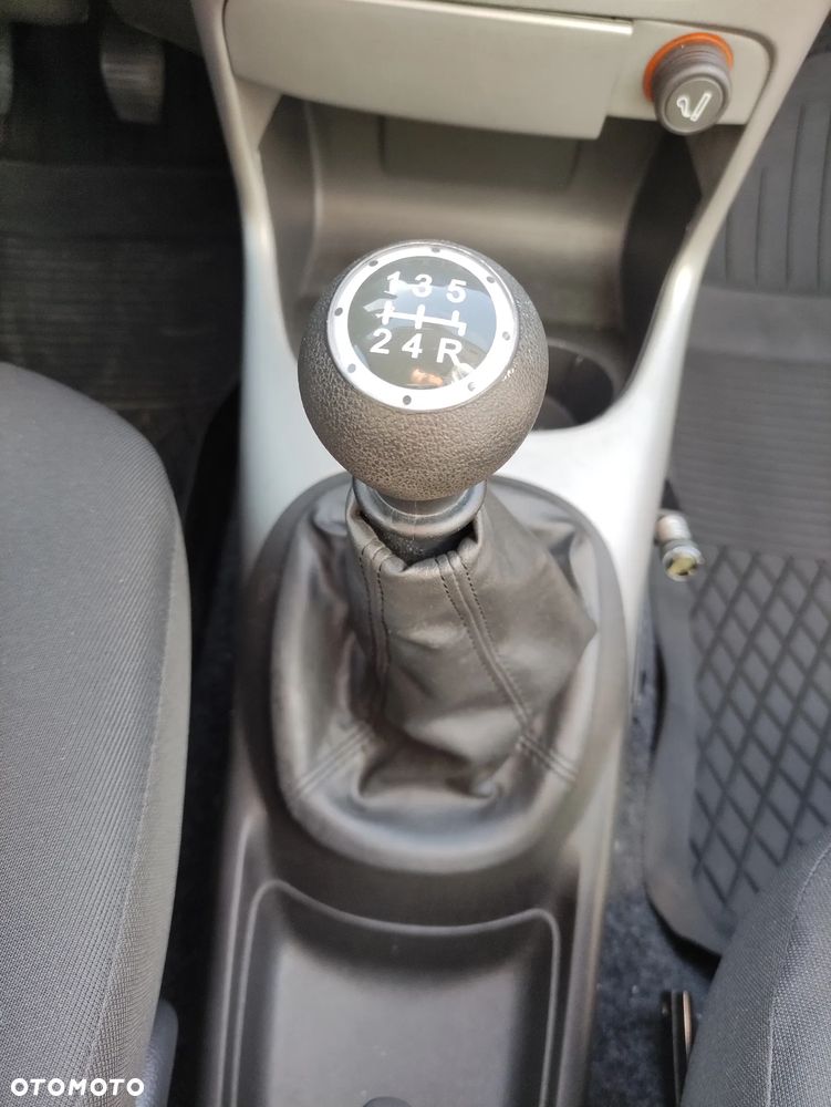 Fiat Punto 1.2 8V - 21