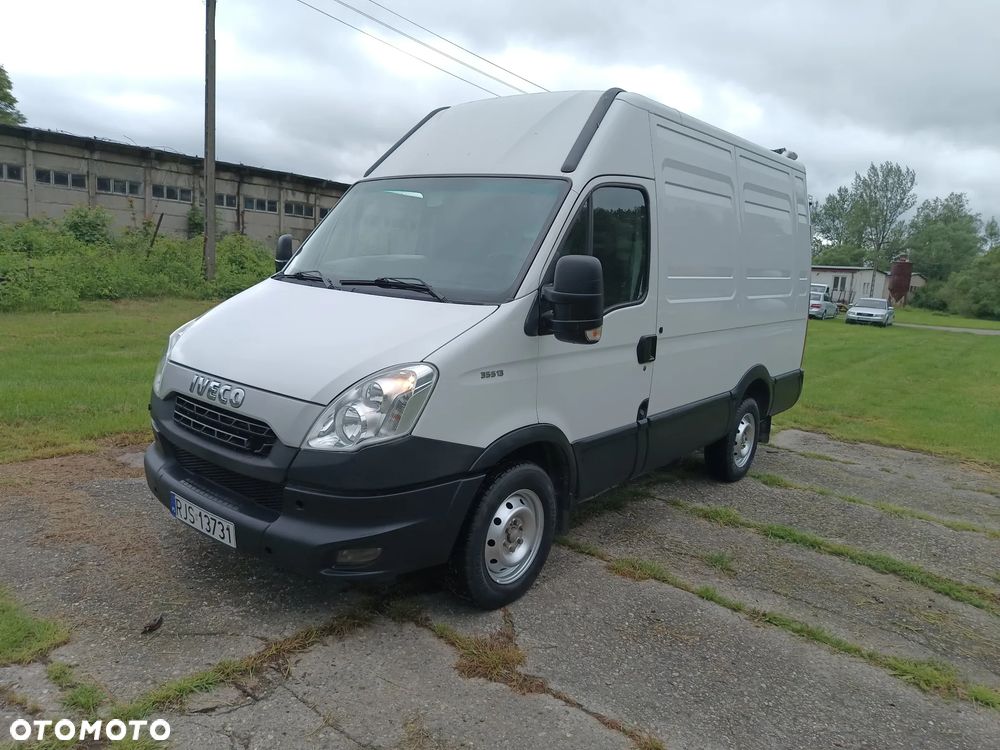 Iveco DAILY 35s13 L2H2 2.3 diesel 126kM, WEBASTO, HAK, CAMERA COFANIA, ORGINALNY NIEWIELKI PRZEBIEG 176tyś. - 3
