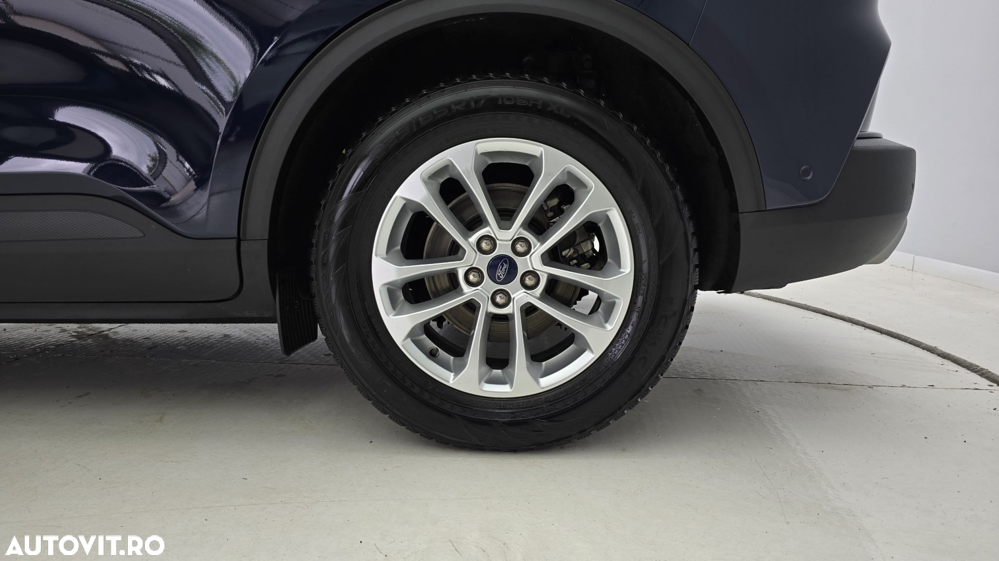 Ford Kuga - 22
