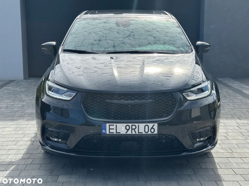 Chrysler Pacifica - 2