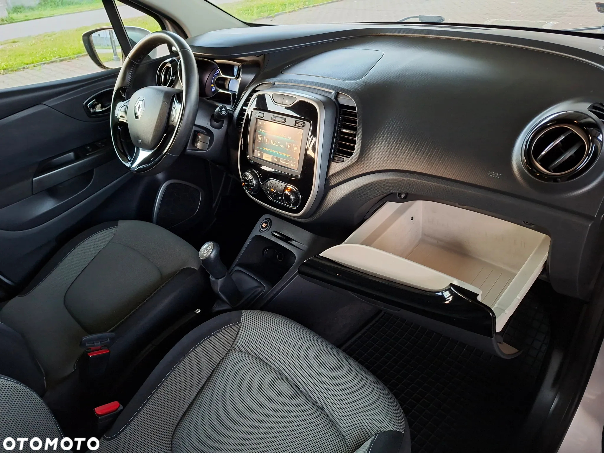 Renault Captur - 25