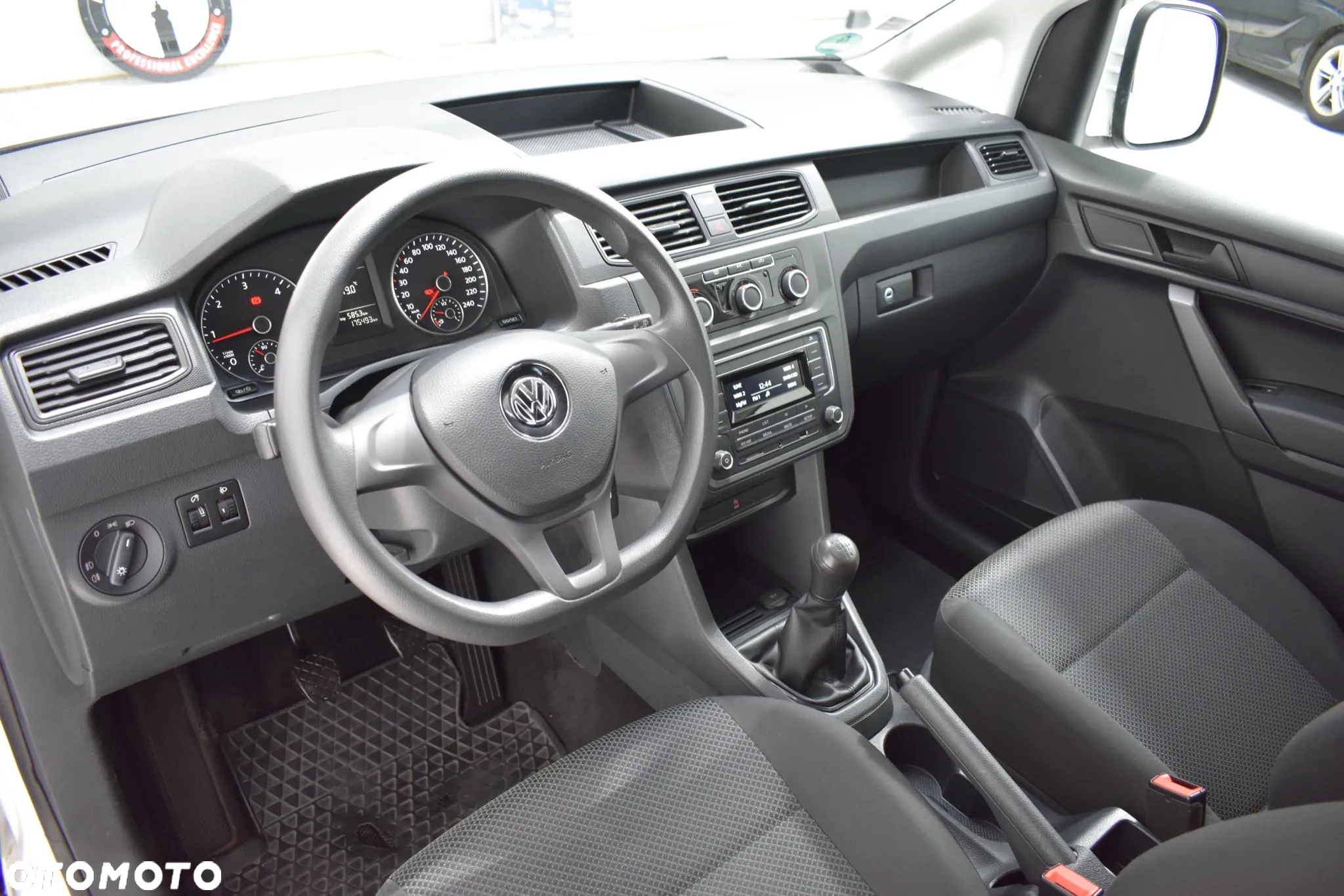 Volkswagen caddy - 26