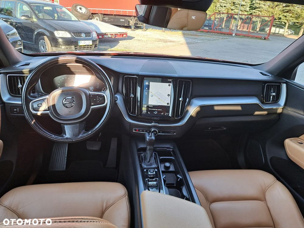 Volvo XC 60 T5 AWD Geartronic Momentum - 11