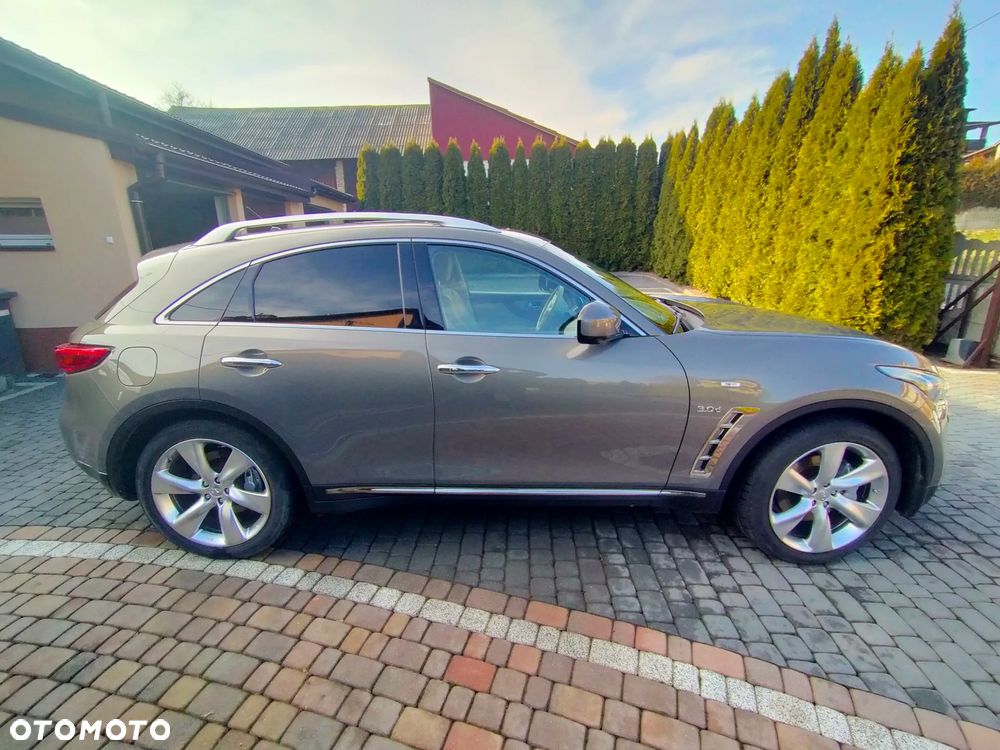Infiniti QX70 3.0d S Premium - 2