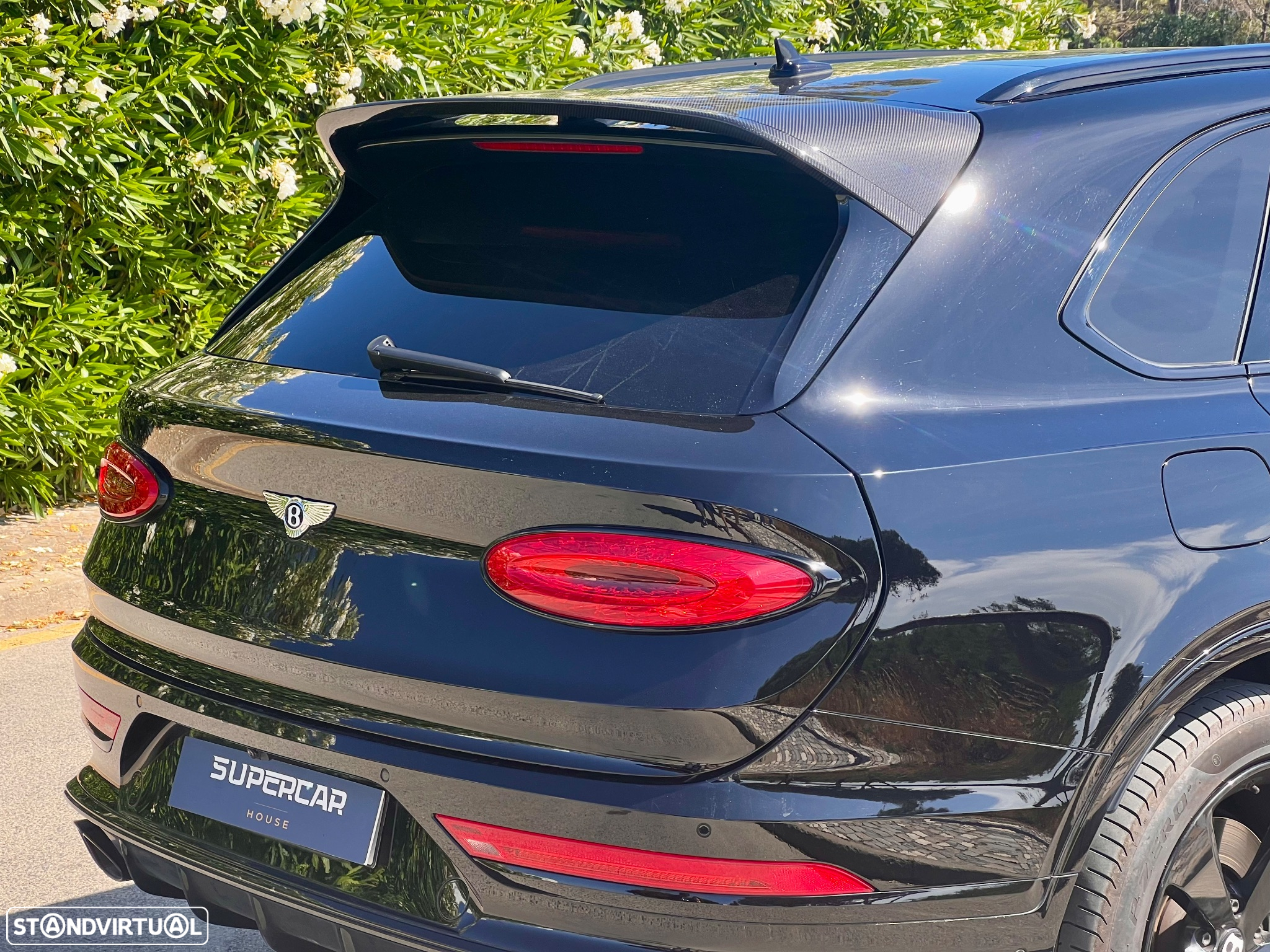 Bentley Bentayga - 10