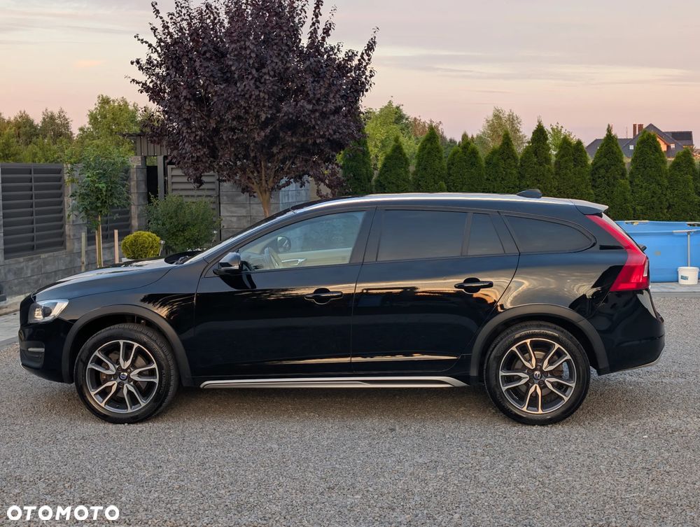 Volvo V60 Cross Country D4 Drive-E Summum - 3