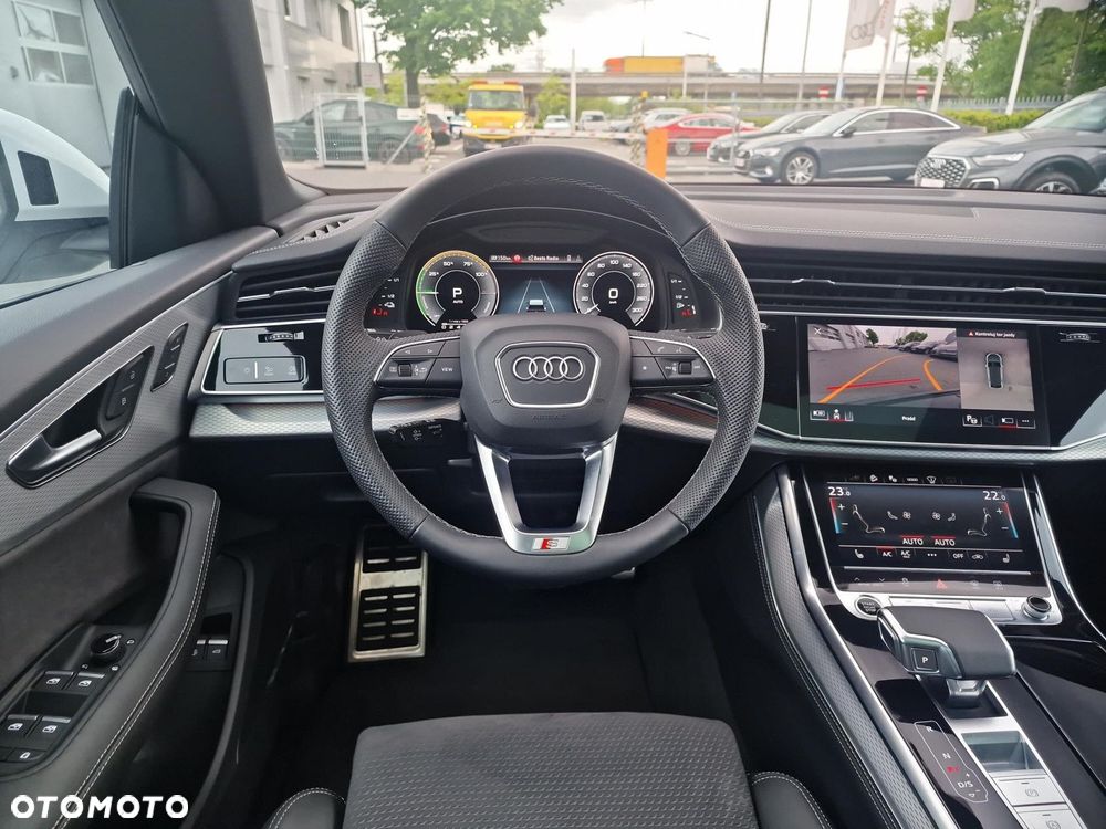 Audi Q8 - 12