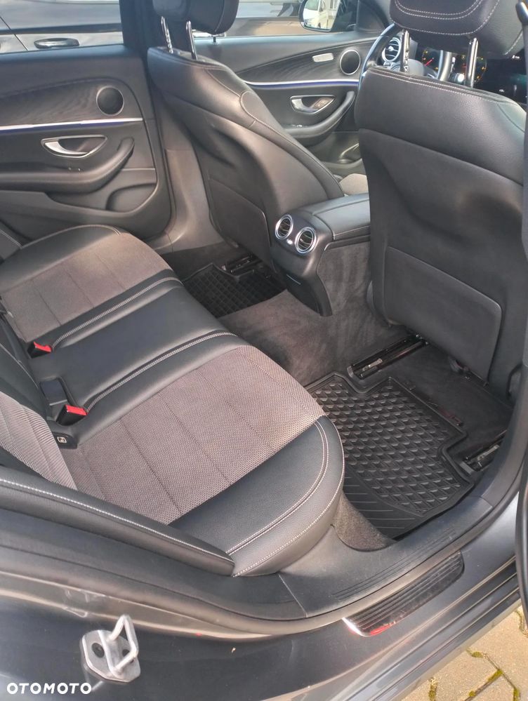 Mercedes-Benz Klasa E 220 d Avantgarde - 17
