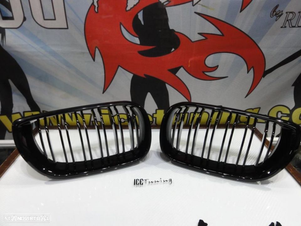 Grelha frontal em preto piano brilhante para BMW E46 01-05 M4 look / dupla lamina - 1