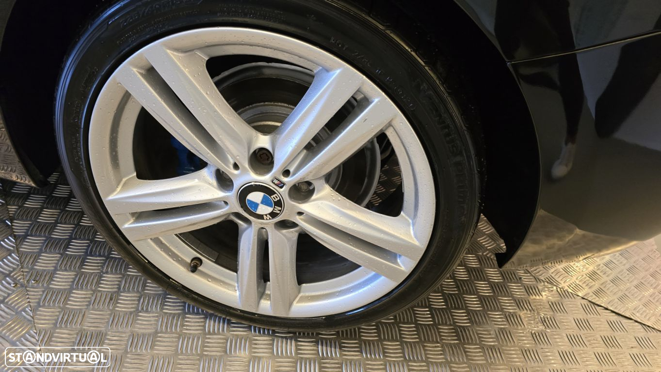 BMW 118 d Pack M - 32