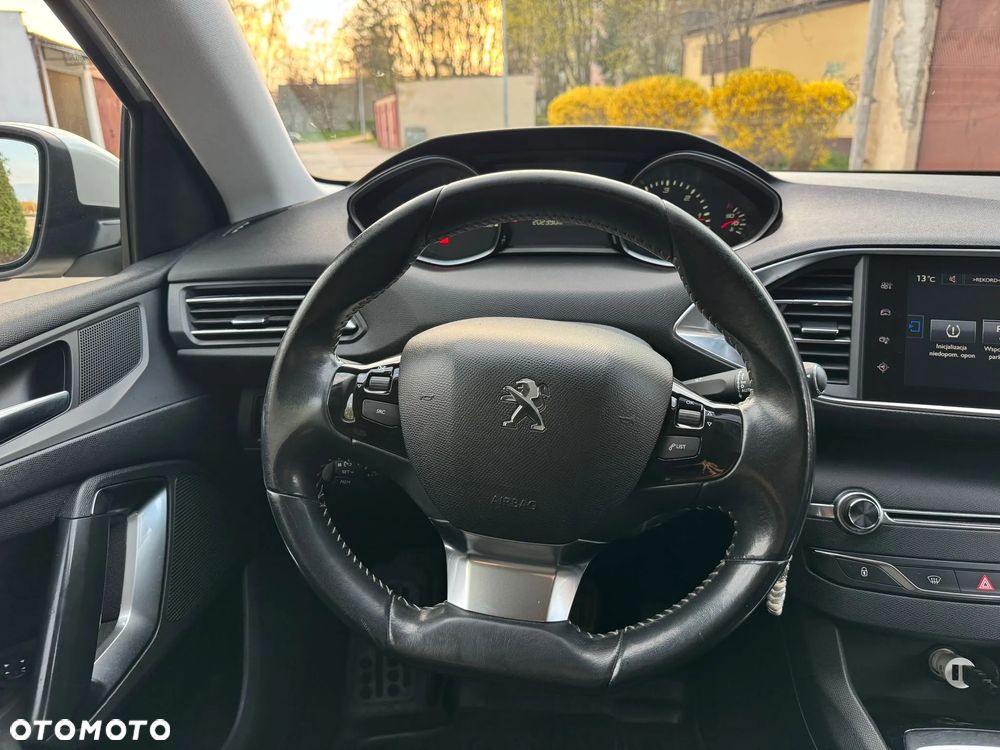 Peugeot 308 1.6 e-HDi Allure S&S - 15