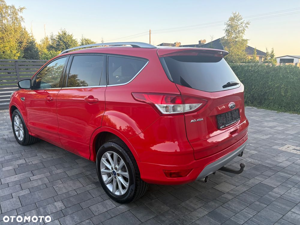 Ford Kuga 2.0 TDCi 2x4 Titanium - 4