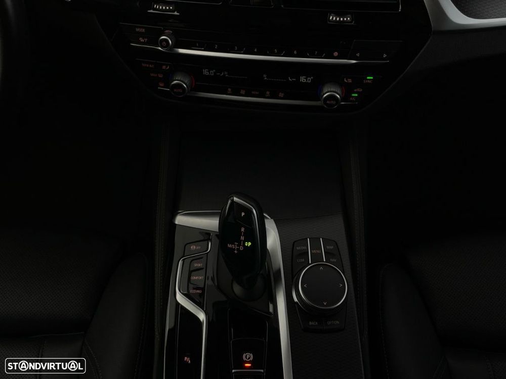 BMW 520 d Auto - 15