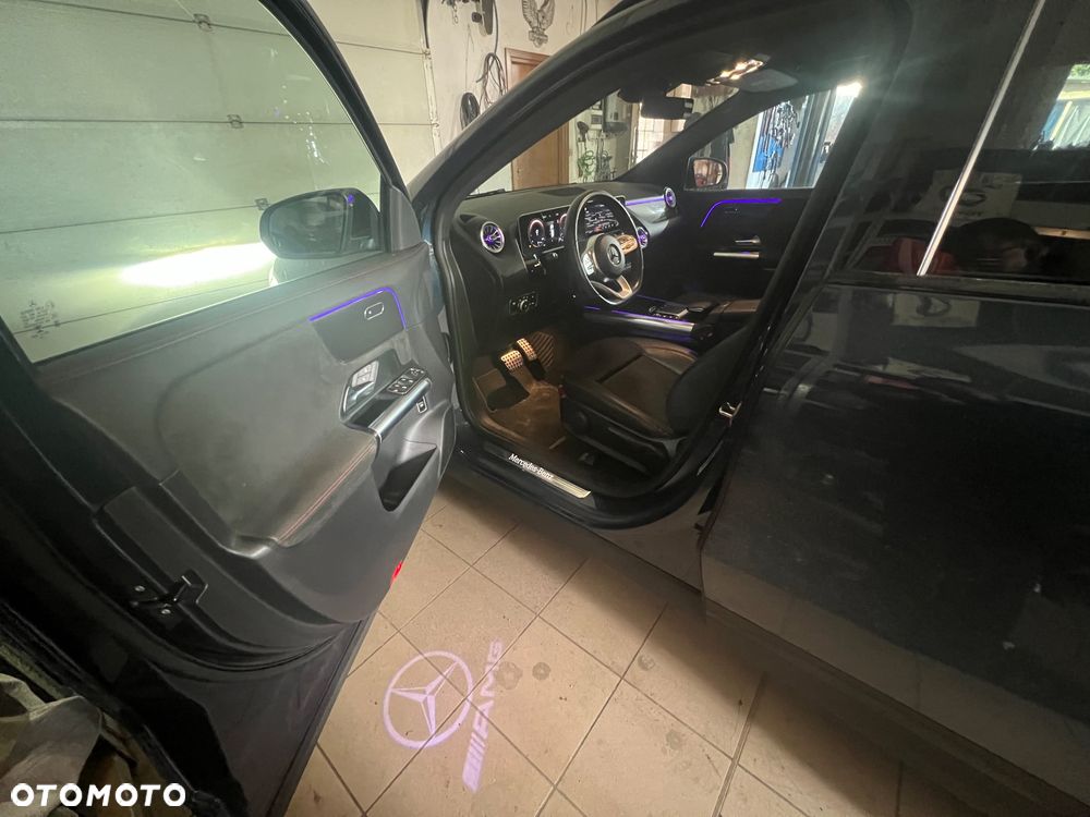 Mercedes-Benz GLA 200 AMG Line - 11