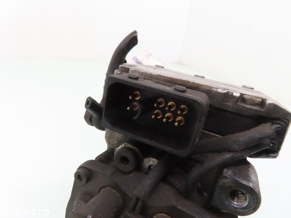 POMPA WTRYSKOWA OPEL OMEGA B 2.0 DTI 0281010889 - 2