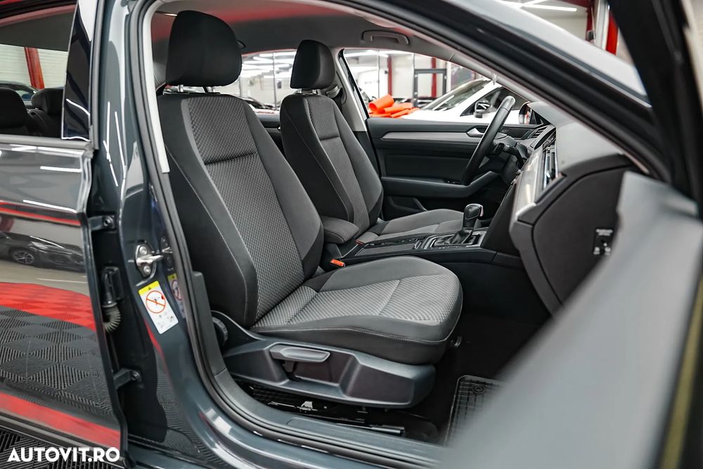 Volkswagen Passat 2.0 TDI DSG Trendline - 20