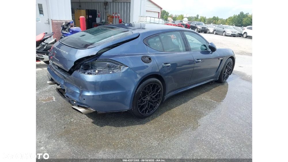 Porsche Panamera - 5