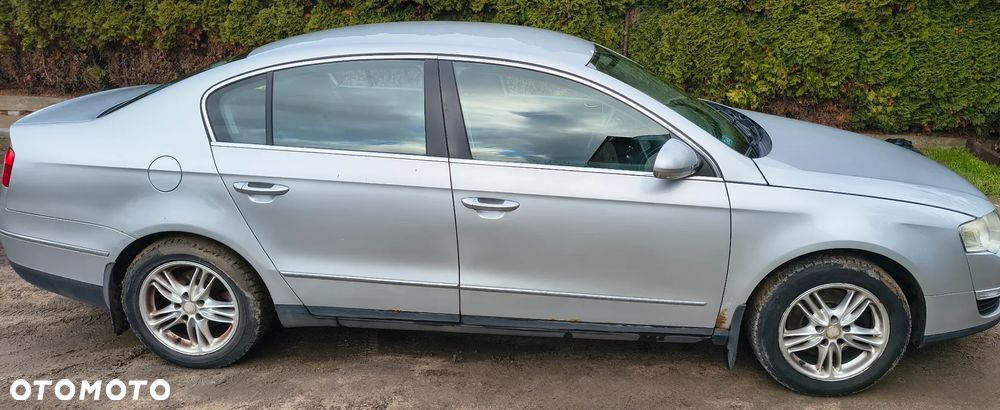 Volkswagen Passat - 15