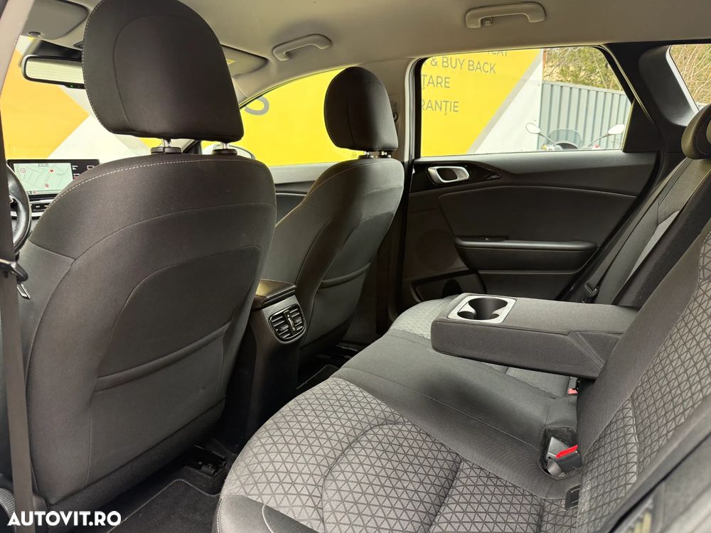 Kia Ceed 1.6 GDI DCT OPF Vision - 8