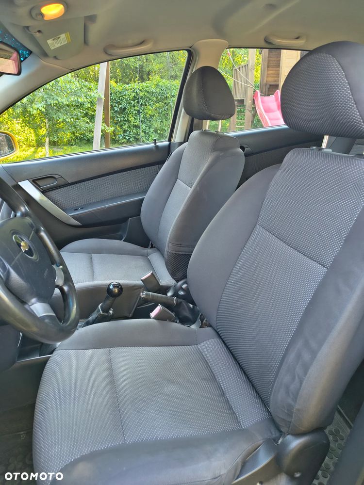 Chevrolet Aveo - 6