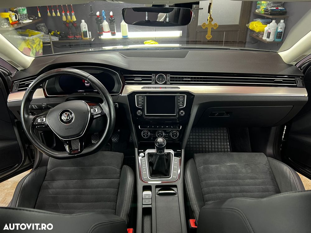 Volkswagen Passat - 14