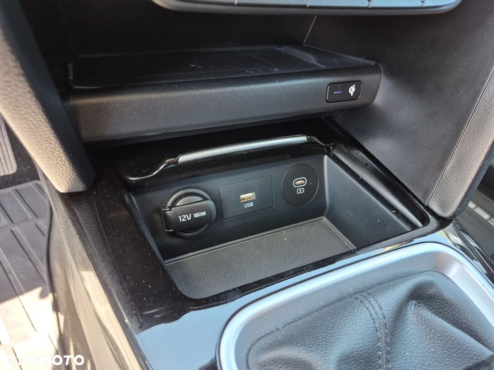 Kia XCeed 1.5 T-GDI Business Line - 16