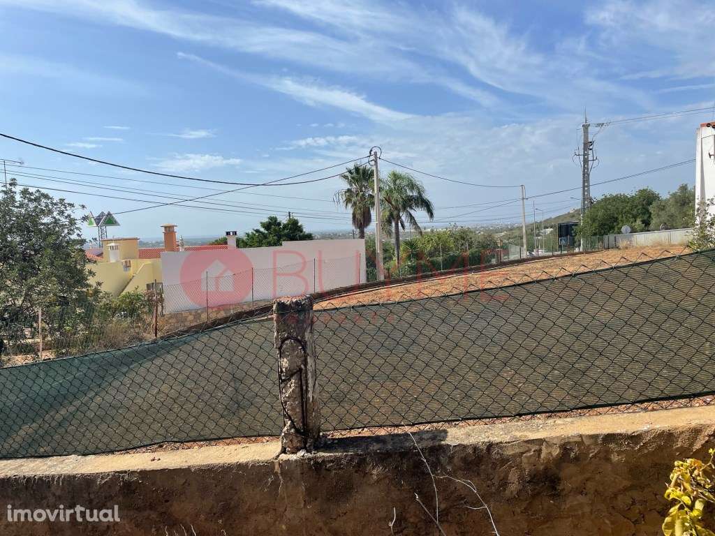 Lote com Projeto Aprovado para 2 Moradias Contemporâneas com Piscin... - Grande imagem: 3/19