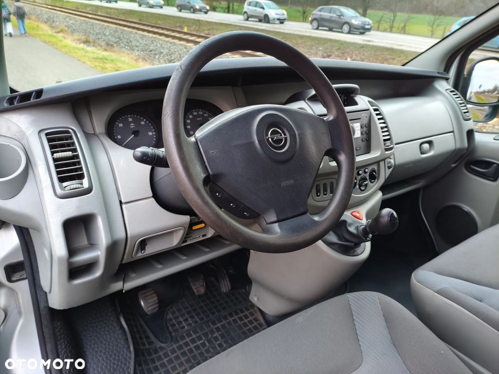 Opel Vivaro - 14