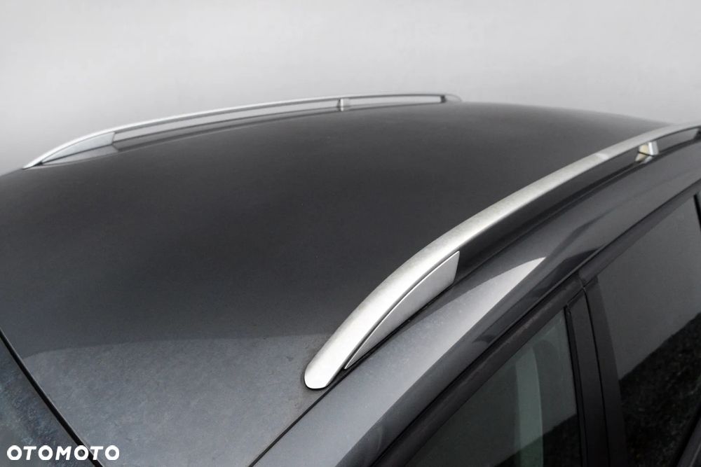 Volkswagen Touran 2.0 TDI Trendline DSG - 19