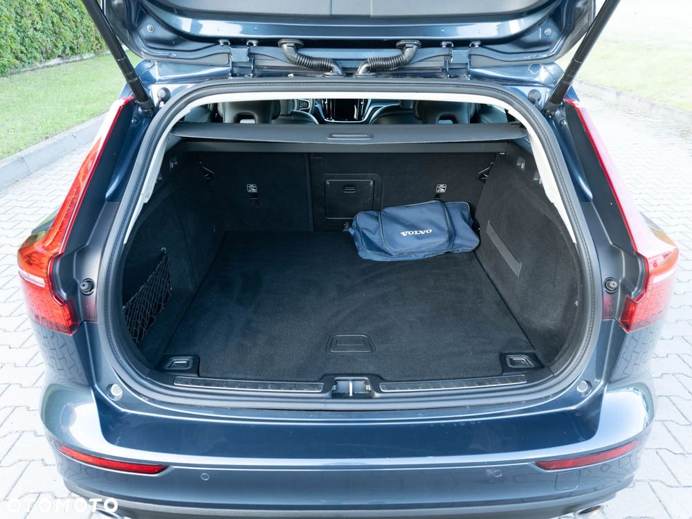 Volvo V60 D4 Momentum Pro - 14