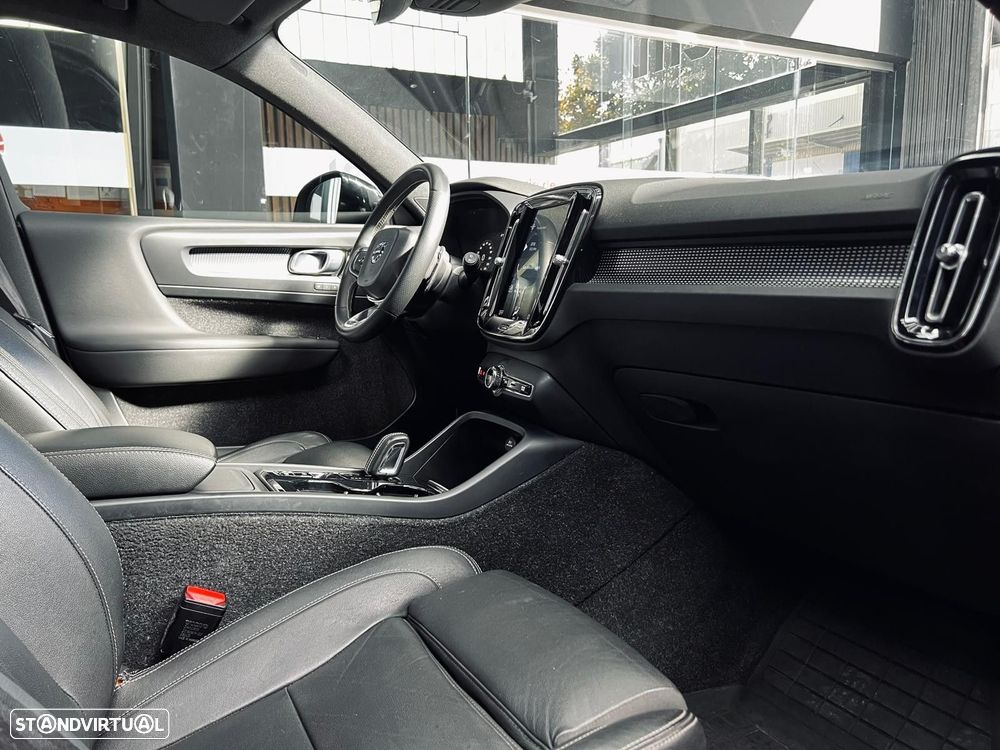 Volvo XC 40 2.0 D3 R-Design Geartronic - 22