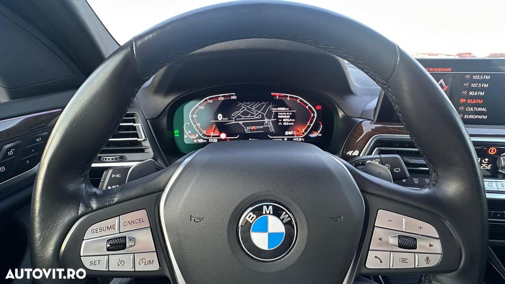 BMW X3 xDrive30i AT Luxury Line - 7