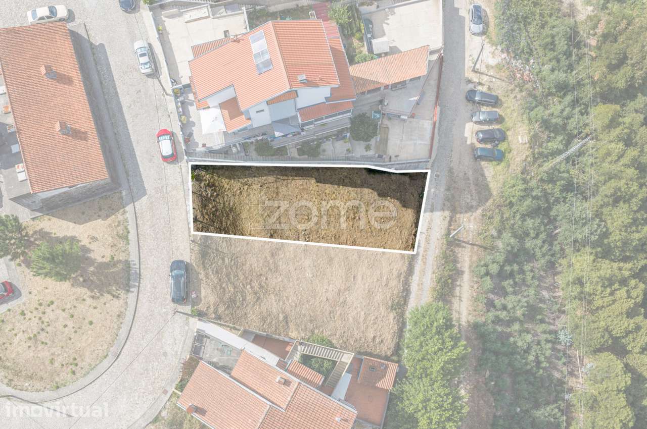 Terreno Urbano com 281m2 - Grande imagem: 2/12