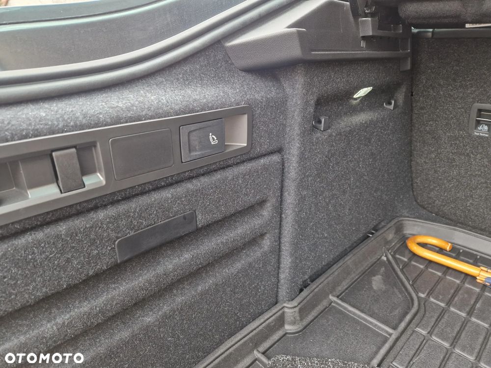 Skoda Superb 2.0 TDI SCR Sportline DSG - 14