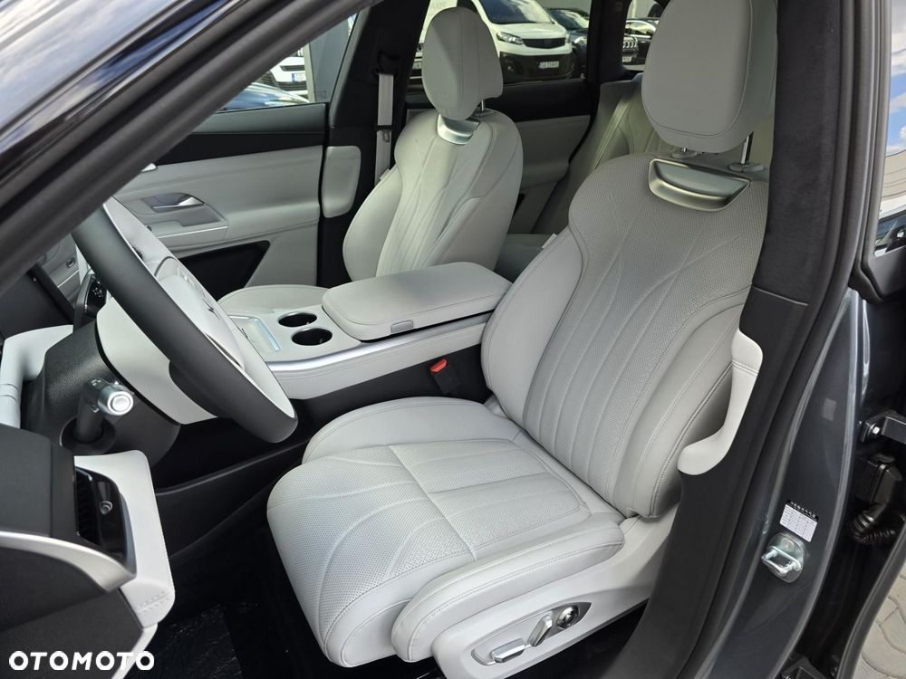 XPeng G9 94.6 kWh AWD Performance - 12